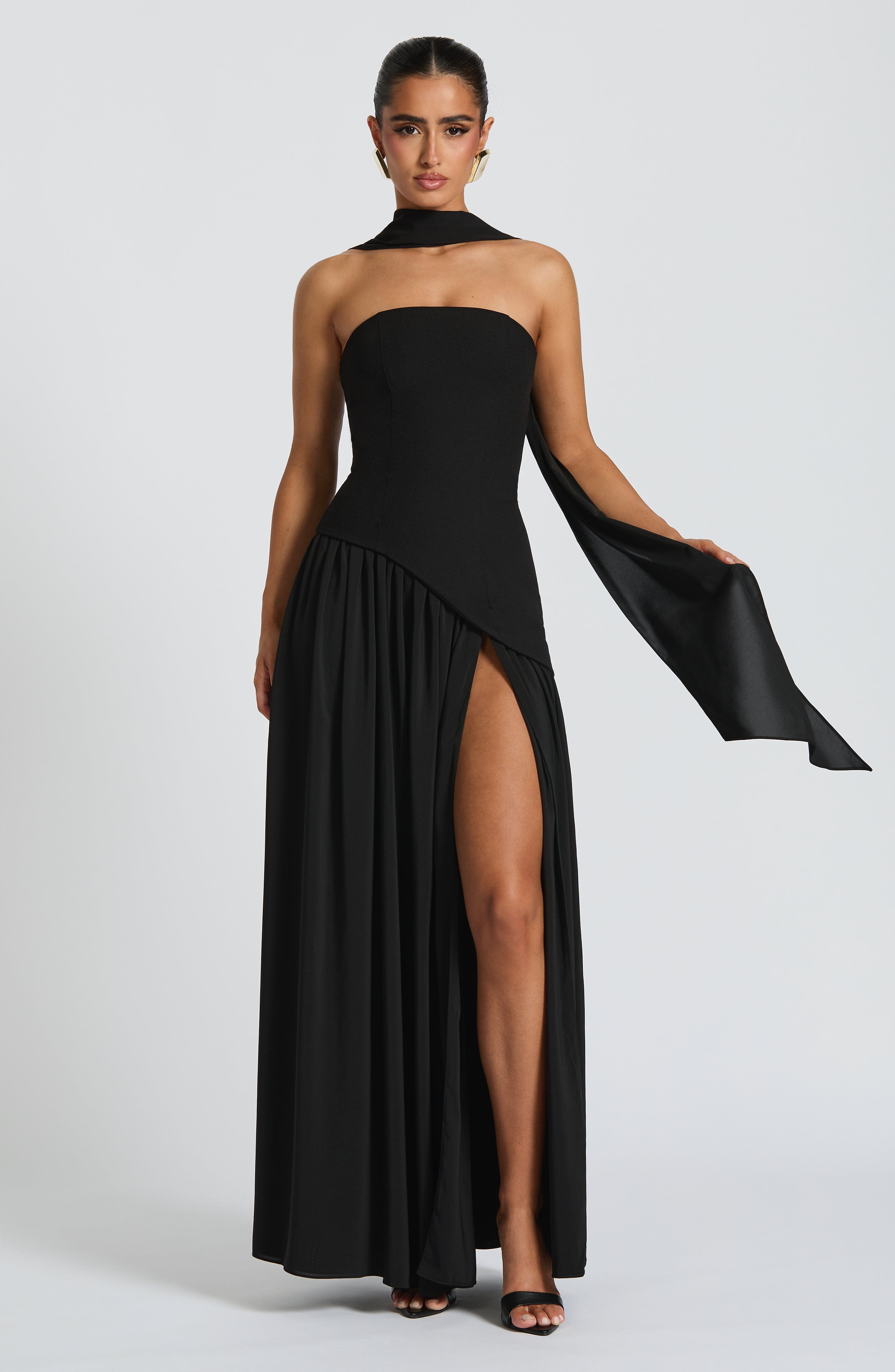 Maliyah Maxi Dress - Black - LioraBella